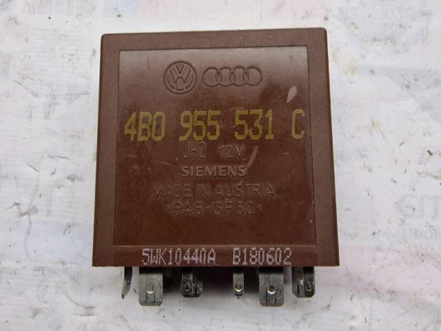 bontott VW GOLF IV Ablaktörlő Relé