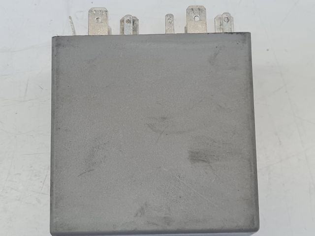 bontott VW GOLF IV Ablaktörlő Relé