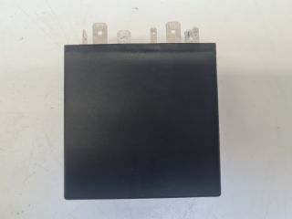 bontott VW GOLF IV Ablaktörlő Relé