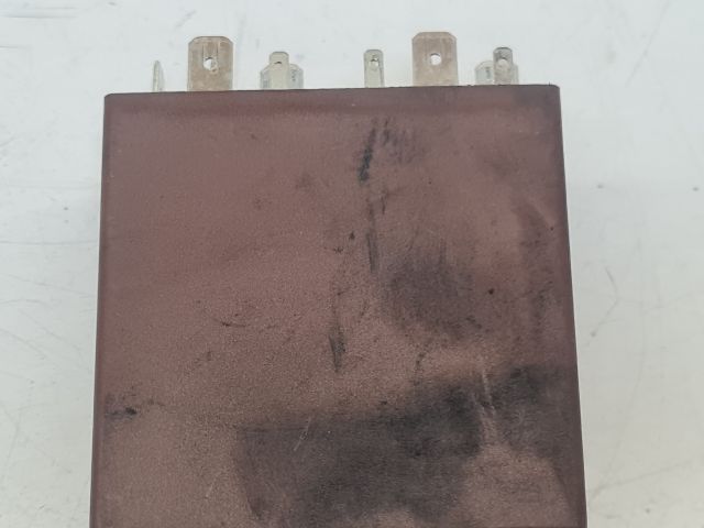 bontott VW GOLF IV Ablaktörlő Relé