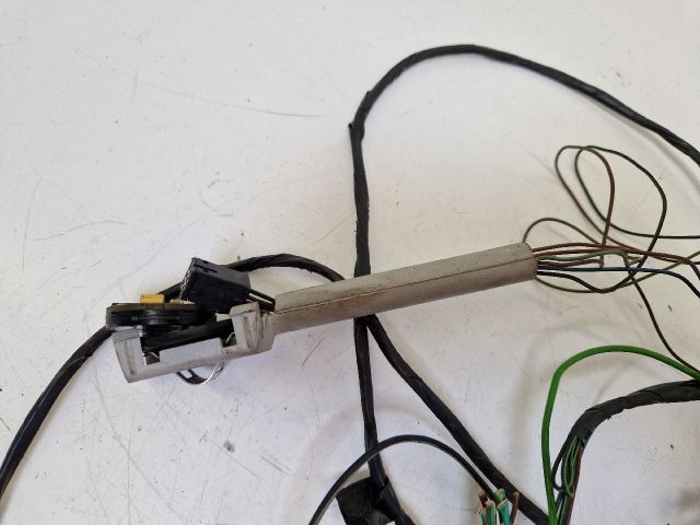 bontott VW GOLF IV Ablaktörlő Relé