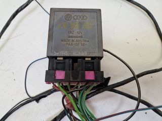 bontott VW GOLF IV Ablaktörlő Relé