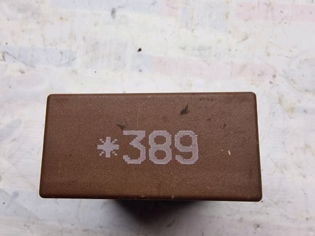 bontott VW GOLF IV Ablaktörlő Relé