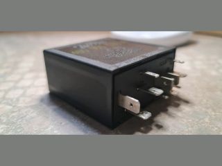 bontott VW GOLF IV Ablaktörlő Relé