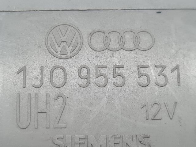 bontott VW GOLF IV Ablaktörlő Relé