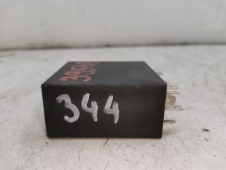 bontott VW GOLF IV Ablaktörlő Relé