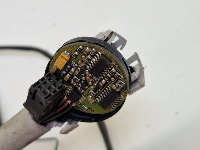 bontott VW GOLF IV Ablaktörlő Relé