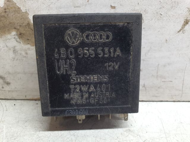 bontott VW GOLF IV Ablaktörlő Relé