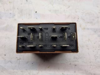 bontott VW GOLF IV Ablaktörlő Relé