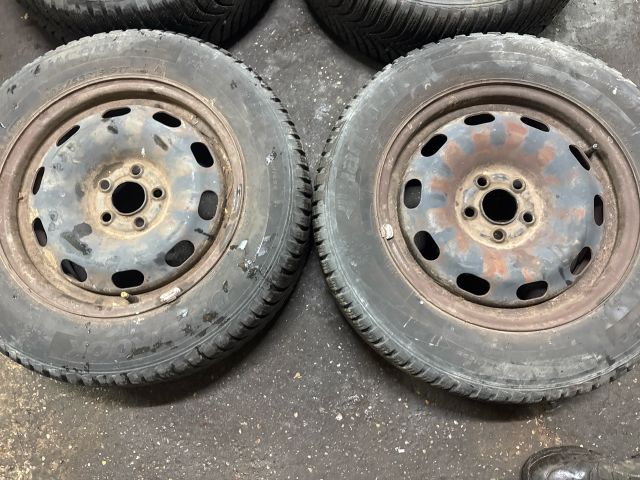 bontott VW GOLF IV Acélfelni Szett Gumival