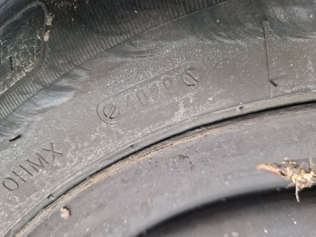 bontott VW GOLF IV Acélfelni Szett Gumival