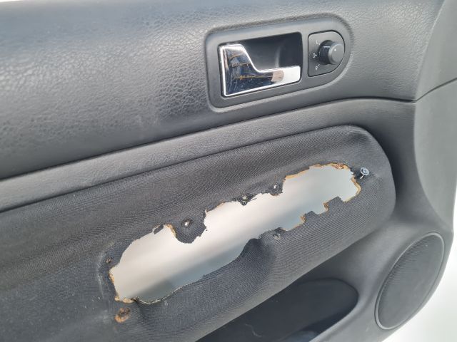 bontott VW GOLF IV Ajtó Kárpit Szett