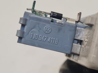 bontott VW GOLF IV Ajtó Világítás