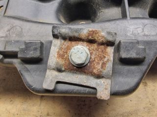 bontott VW GOLF IV Akkumulátor Tartó