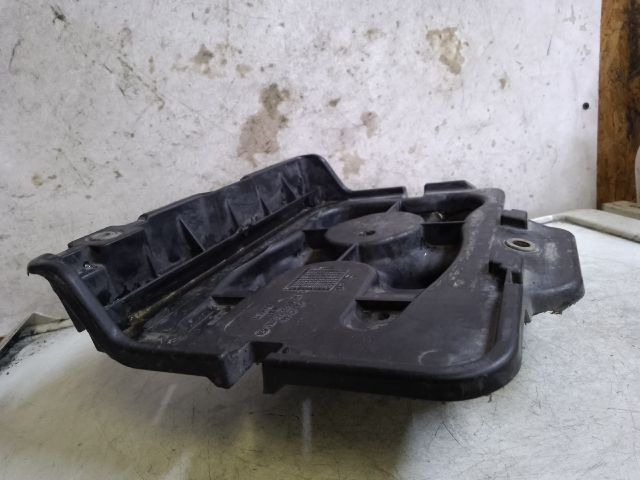 bontott VW GOLF IV Akkumulátor Tartó