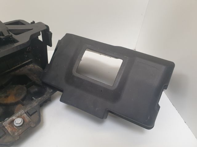 bontott VW GOLF IV Akkumulátor Tartó