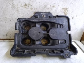 bontott VW GOLF IV Akkumulátor Tartó