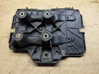 bontott VW GOLF IV Akkumulátor Tartó