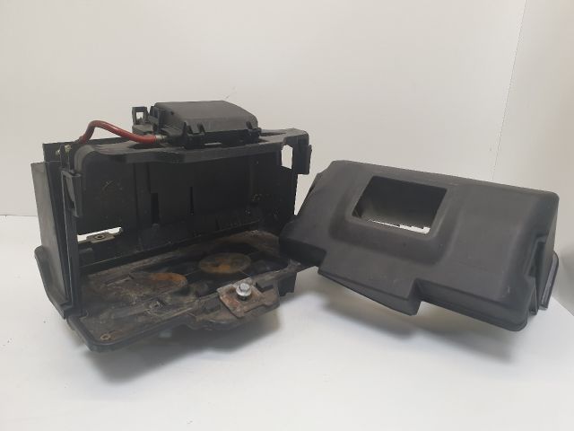 bontott VW GOLF IV Akkumulátor Tartó