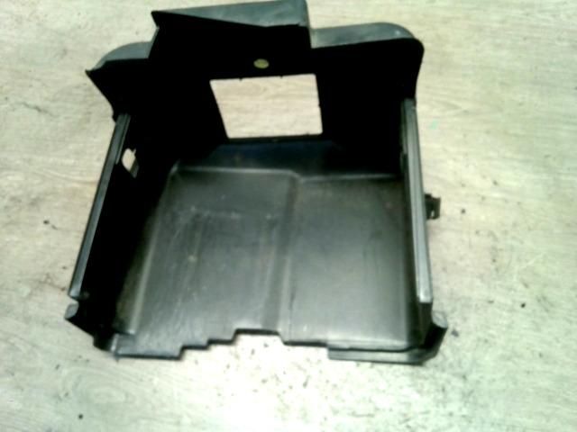 bontott VW GOLF IV Akkumulátor Védő Lemez