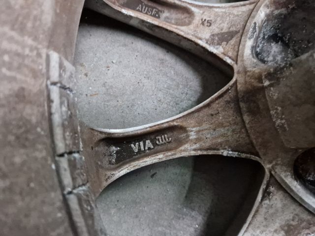 bontott VW GOLF IV Alufelni Gumival (1 db)