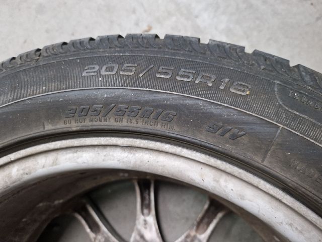 bontott VW GOLF IV Alufelni Gumival (1 db)