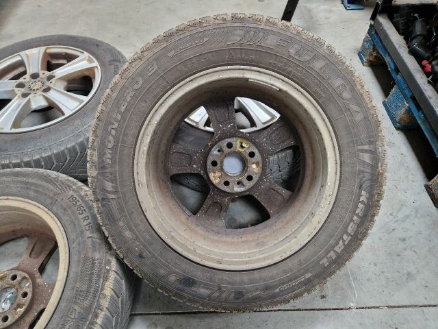 bontott VW GOLF IV Alufelni Szett Gumival