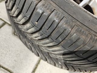 bontott VW GOLF IV Alufelni Szett Gumival