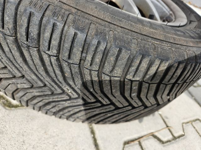 bontott VW GOLF IV Alufelni Szett Gumival