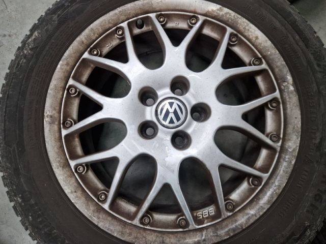 bontott VW GOLF IV Alufelni Szett Gumival