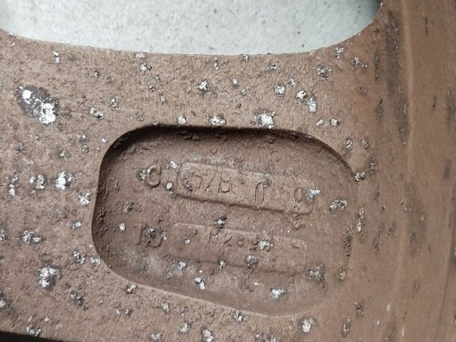 bontott VW GOLF IV Alufelni Szett Gumival