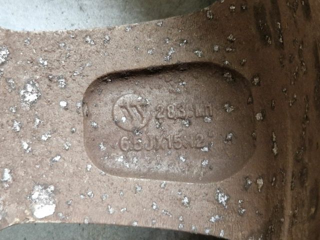 bontott VW GOLF IV Alufelni Szett Gumival