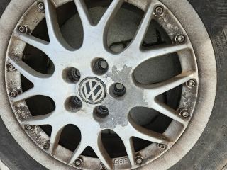 bontott VW GOLF IV Alufelni Szett Gumival