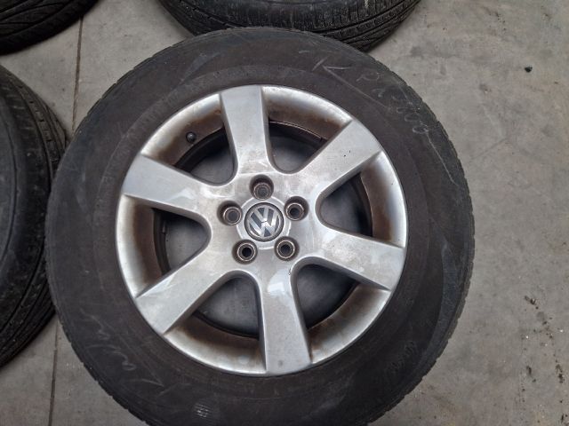bontott VW GOLF IV Alufelni Szett Gumival