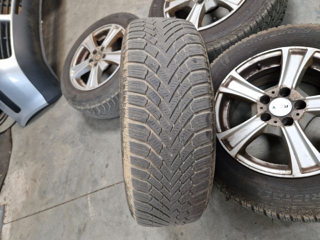 bontott VW GOLF IV Alufelni Szett Gumival