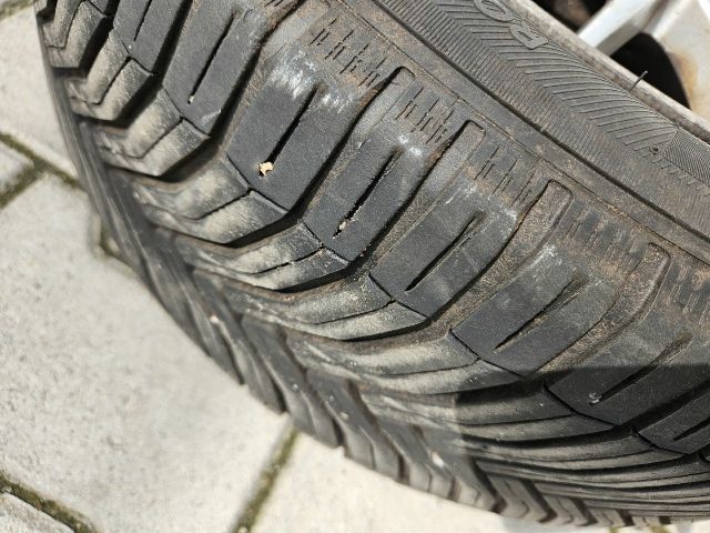 bontott VW GOLF IV Alufelni Szett Gumival