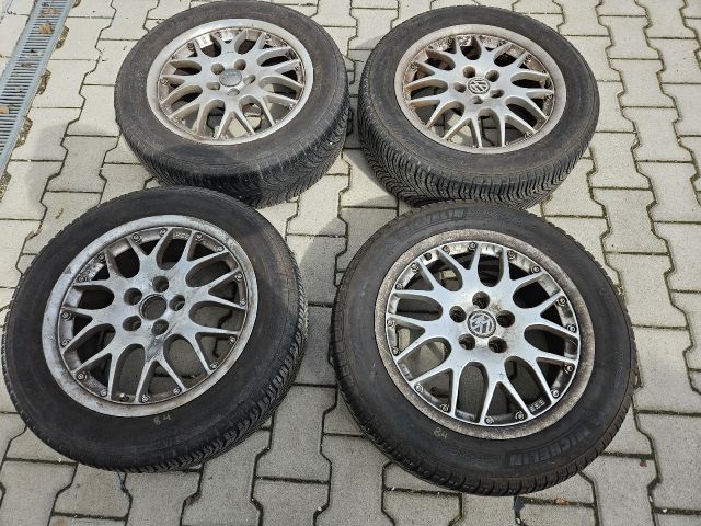 bontott VW GOLF IV Alufelni Szett Gumival