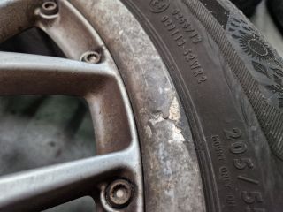 bontott VW GOLF IV Alufelni Szett Gumival