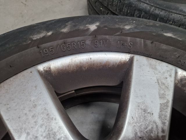 bontott VW GOLF IV Alufelni Szett Gumival