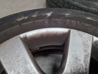 bontott VW GOLF IV Alufelni Szett Gumival