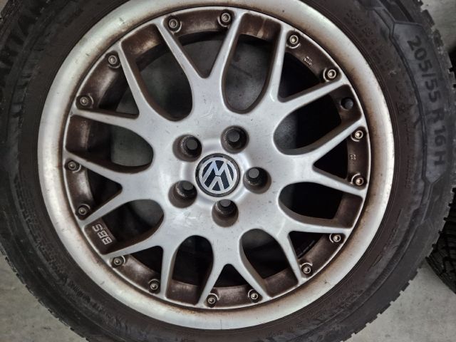 bontott VW GOLF IV Alufelni Szett Gumival