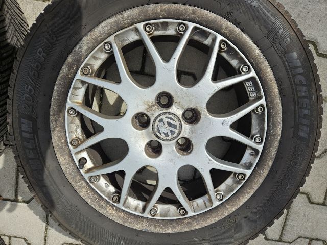 bontott VW GOLF IV Alufelni Szett Gumival