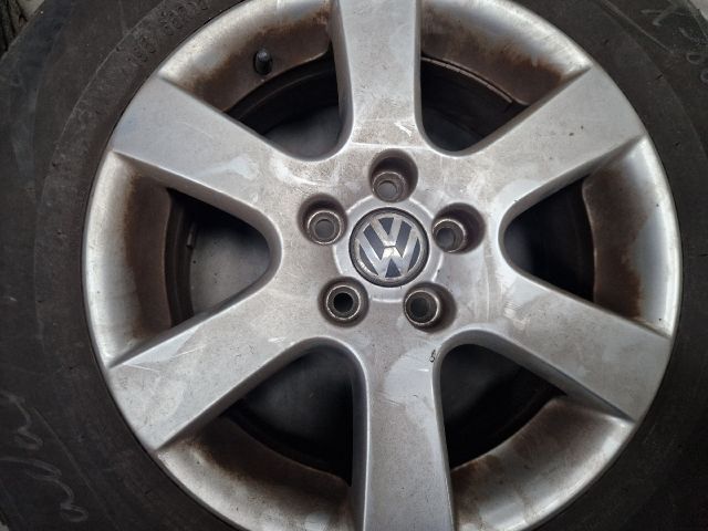 bontott VW GOLF IV Alufelni Szett Gumival