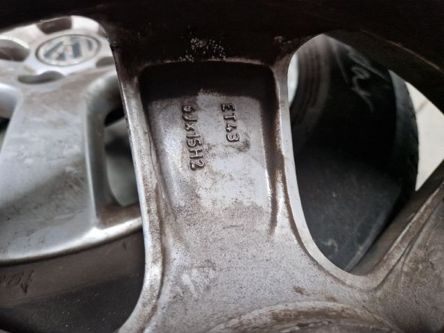 bontott VW GOLF IV Alufelni Szett Gumival