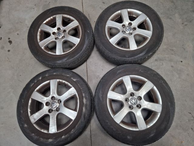 bontott VW GOLF IV Alufelni Szett Gumival