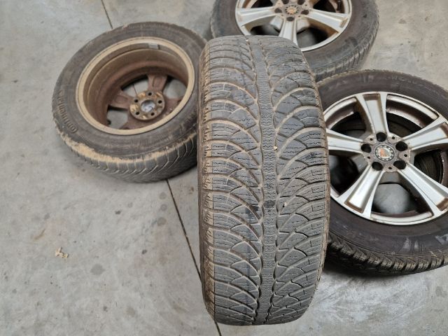 bontott VW GOLF IV Alufelni Szett Gumival