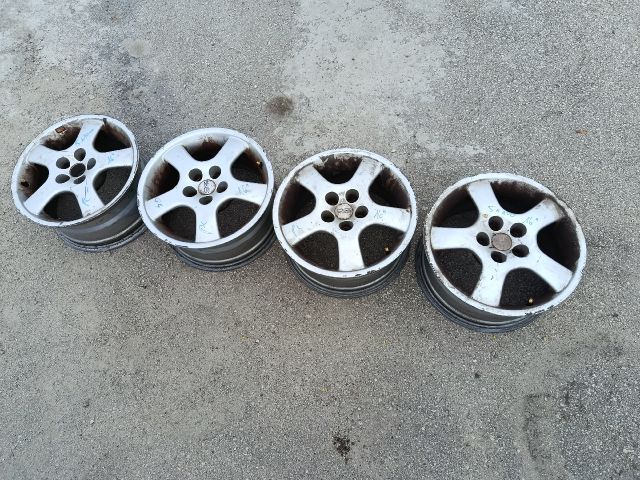 bontott VW GOLF IV Alufelni Szett
