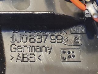 bontott VW GOLF IV Bal A Oszlop Hangszóró Burkolat