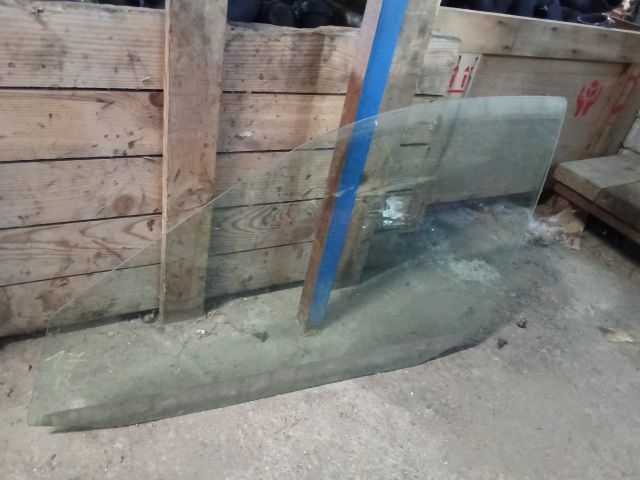 bontott VW GOLF IV Bal első Ablak