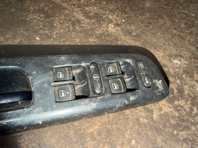 bontott VW GOLF IV Bal első Ablakemelő Kapcsoló